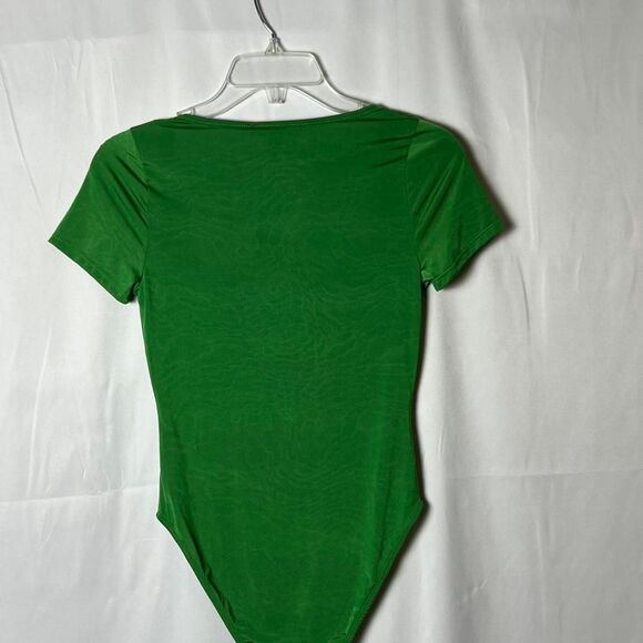 NWT Lulus Green Square Neck Short Sleeve Bodysuit (Size S) - Picture 2 of 5